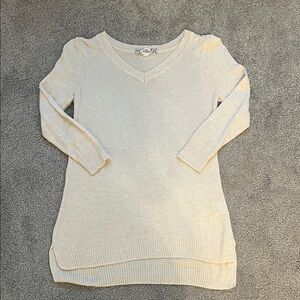 Pink Republic Cream V-Neck 3/4 Sleeve Sweater